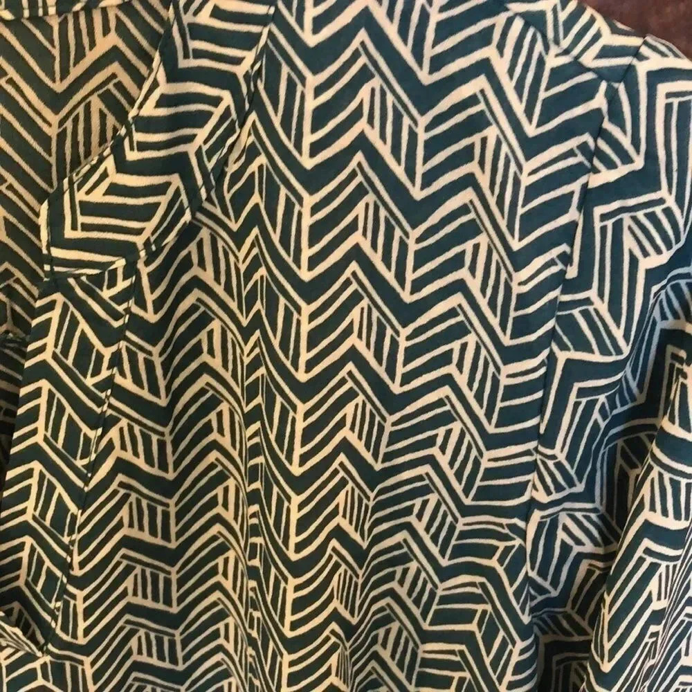 3/$15 Super cute green and white high low top - Picture 2 of 7